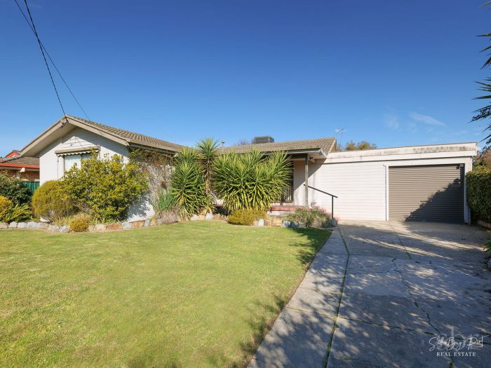 23 Tourmaline Dr, West Wodonga VIC 3690, Australia