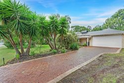 20 Glen Eagles Grove, West Busselton WA 6280, Australia