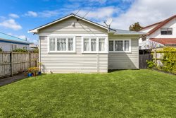 24A Hardley Avenue, Three Kings, Auckland, 1041, New Zealand