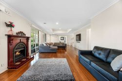 1 Mary Ct, Croydon North VIC 3136, Australia