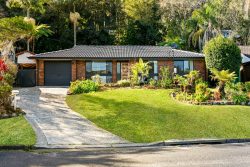 5 McManus Cl, Umina Beach NSW 2257, Australia