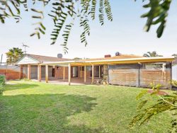 4 Bambil Pl, Parkwood WA 6147, Australia