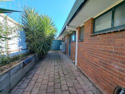 Unit 5/7 Skipton Ct, Wodonga VIC 3690, Australia