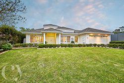 10 Dandenong Rd, Attadale WA 6156, Australia