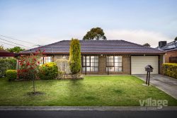 14 Dorchap Ct, Hoppers Crossing VIC 3029, Australia