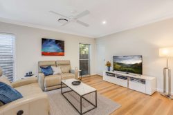 2/36 Parsons St, Rangeville QLD 4350, Australia