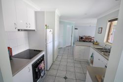 8 Scenic Cres, Springfield QLD 4300, Australia