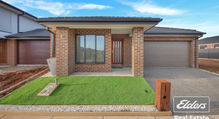 22 yeoman St, Melton South VIC 3338, Australia