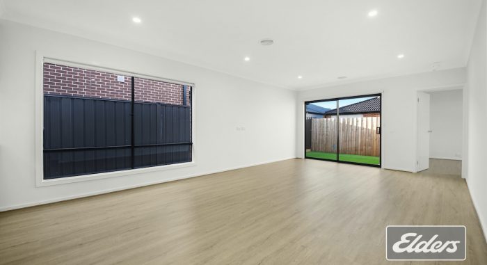 22 yeoman St, Melton South VIC 3338, Australia