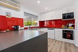 12 Bonza Cres, Batlow NSW 2730, Australia