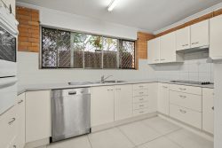 16 Kennedy St Brighton QLD 4017, Australia