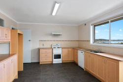 80 Leura St Rosny TAS 7018, Australia