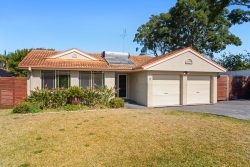 8 Pepper Ln, Anna Bay NSW 2316, Australia