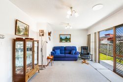 2/33 Swanson Road, Henderson, Waitakere City, Auckland, 0610, New Zealand