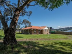 20 Winns Rd, Cygnet TAS 7112, Australia