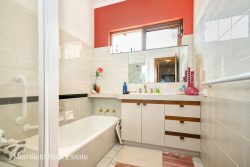 64A Parade St, Albany WA 6330, Australia