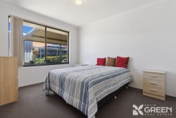 225 Peelwood Parade, Halls Head WA 6210, Australia