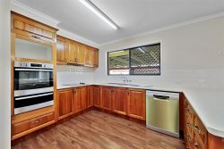 16 Marshall St, Avenell Heights QLD 4670, Australia