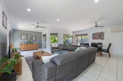 33 Thorn Ave, Rural View QLD 4740, Australia