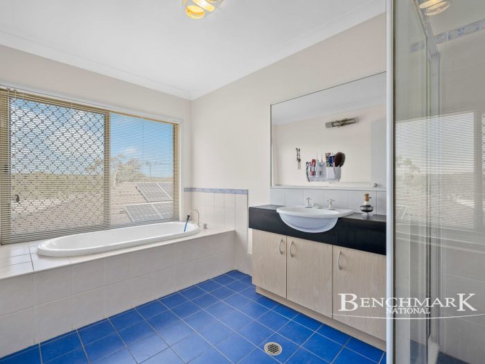 14 Hovea Ct, Voyager Point NSW 2172, Australia