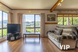 9A Victory Crescent, Tawa, Wellington, 5028, New Zealand