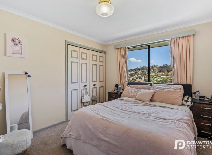 Unit 2/10 Donald Ct, Glenorchy TAS 7010, Australia