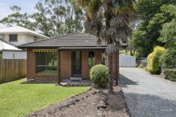 51 Shirley Cres, Woori Yallock VIC 3139, Australia