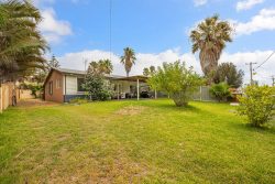 48 Gingin Rd, Lancelin WA 6044, Australia