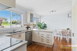 11 Marbarry Ave, Kariong NSW 2250, Australia