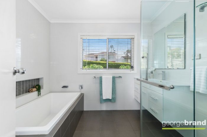 11 Marbarry Ave, Kariong NSW 2250, Australia