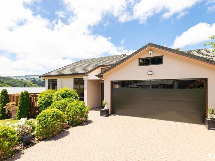 16 Wantwood Grove, Churton Park, Wellington, 6037, New Zealand