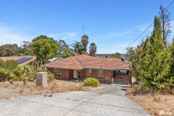 71 Ashley Dr, Kelmscott WA 6111, Australia