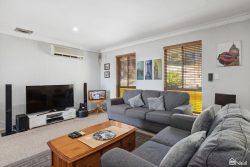 71 Ashley Dr, Kelmscott WA 6111, Australia