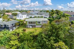 26 Fairfax Avenue, Northcote, North Shore City, Auckland, 0627, New Zealand