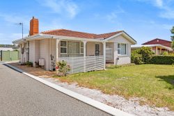 13 Geake St, Spencer Park WA 6330, Australia