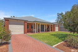 76 Mead St, Byford WA 6122, Australia