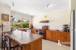 19 Rosedale Cres, Ringwood East VIC 3135, Australia