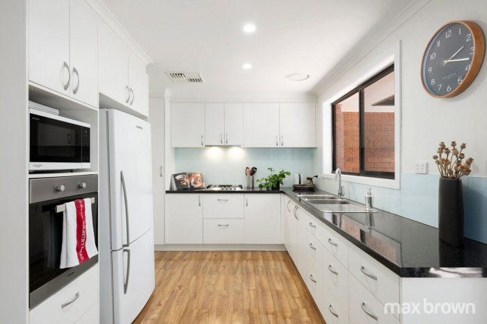 Unit 2/12 Paxton St, Ringwood VIC 3134, Australia