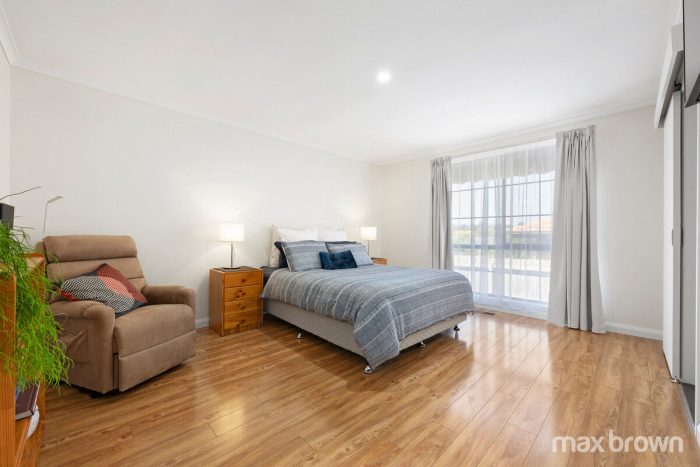 Unit 2/12 Paxton St, Ringwood VIC 3134, Australia