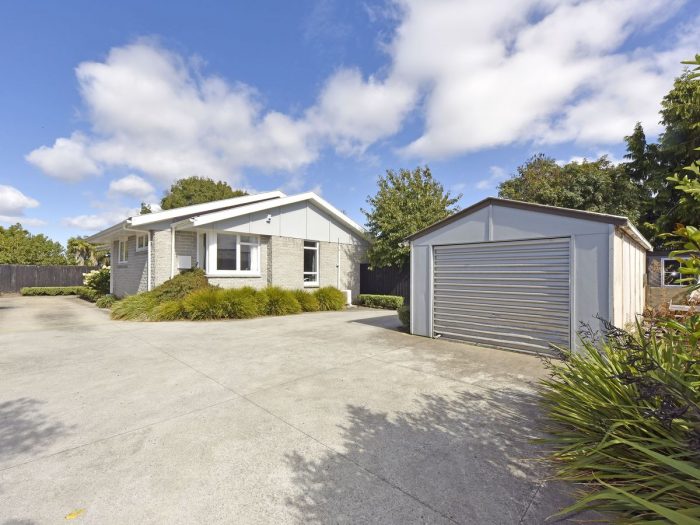 2A Curzon Place, Parklands, Christchurch City, Canterbury, 8083, New Zealand