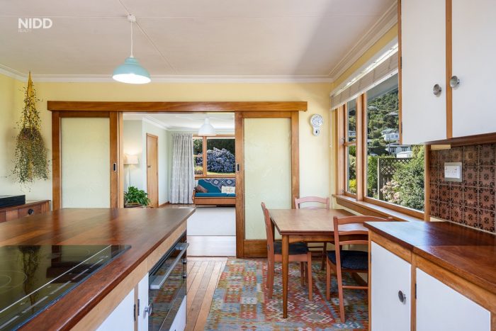 9 Athol Place, Ravensbourne, Dunedin, Otago, 9022, New Zealand