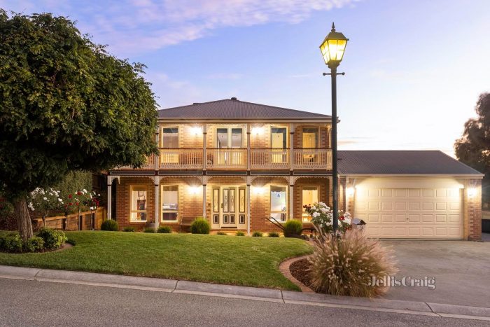 9 Champagne Rise, Chirnside Park VIC 3116, Australia