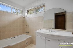 12 Park Cres, Green Point NSW 2251, Australia