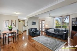 12 Park Cres, Green Point NSW 2251, Australia