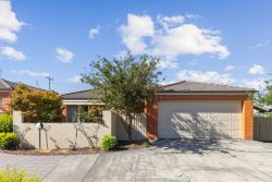 Unit 3/14 Pannamena Cres, Jerrabomberra NSW 2619, Australia