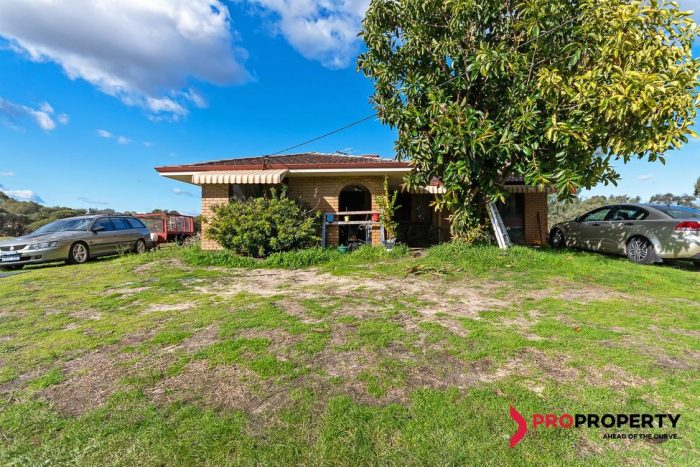 30 Cheltenham St, Bennett Springs WA 6063, Australia