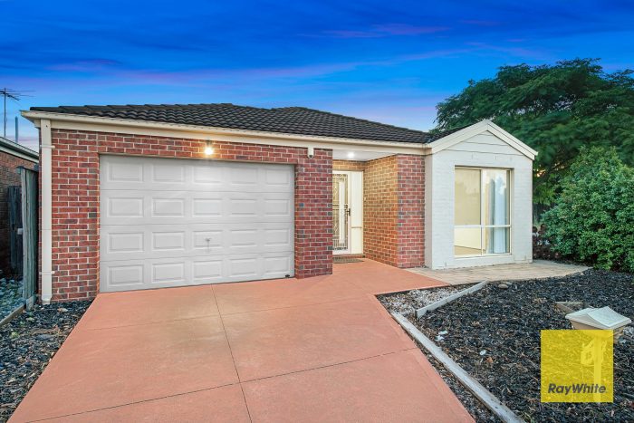 25 Solander Grove, Tarneit VIC 3029, Australia