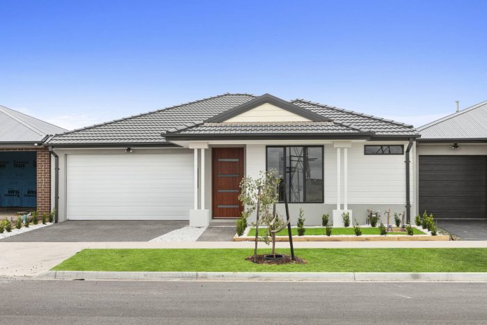 13 Ornament Ave, Tarneit VIC 3029, Australia