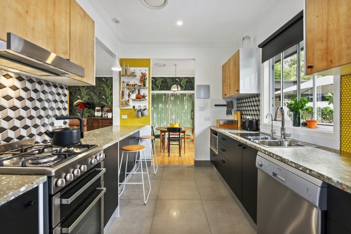 27 Chelmsford St, East Tamworth NSW 2340, Australia