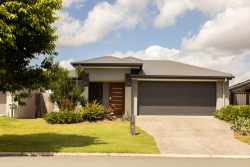 47 Lakeview Rd, Morayfield QLD 4506, Australia